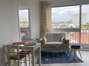 Studio Spacieux vue sur Paris et Tour Eiffel Proche Paris